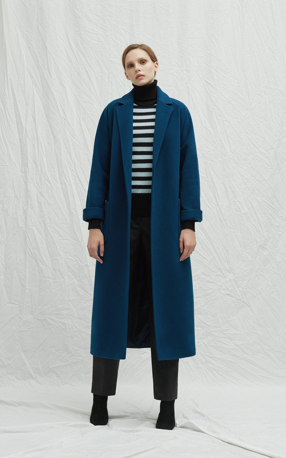 Брюки из костюмной шерсти темно-серого цвета